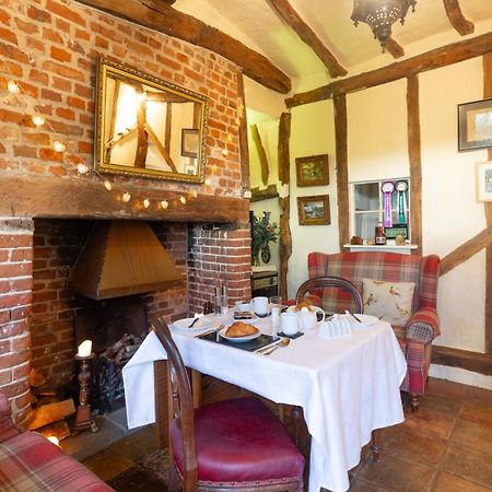 Frogs Hall B&B Eye  Eksteriør bilde