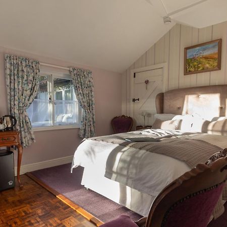 Frogs Hall B&B Eye  Eksteriør bilde